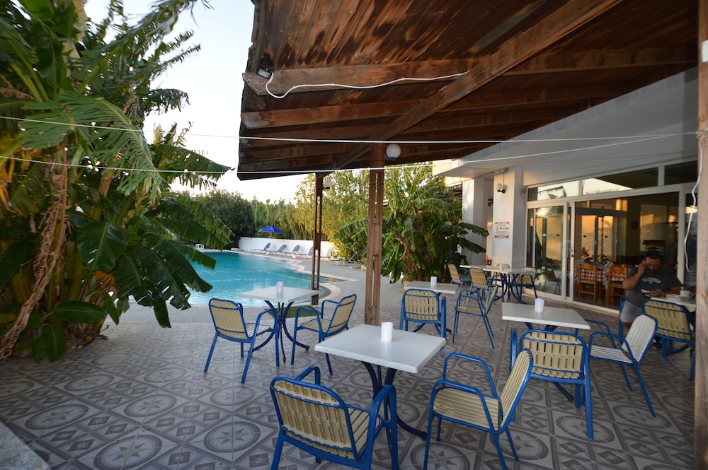 Sotirakis Hotel 33/46