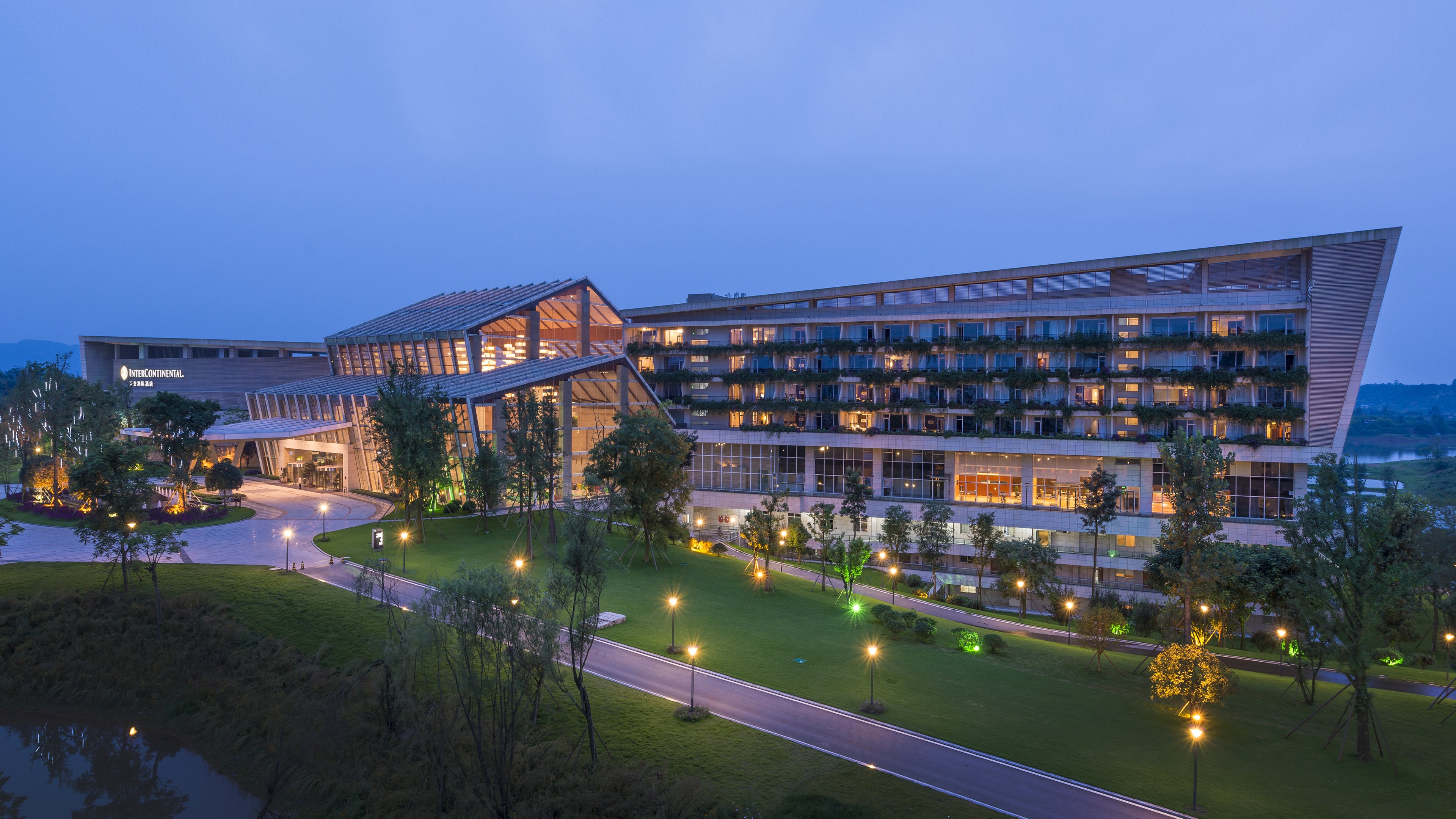INTERCONTINENTAL HEILONG LAKE 1/50