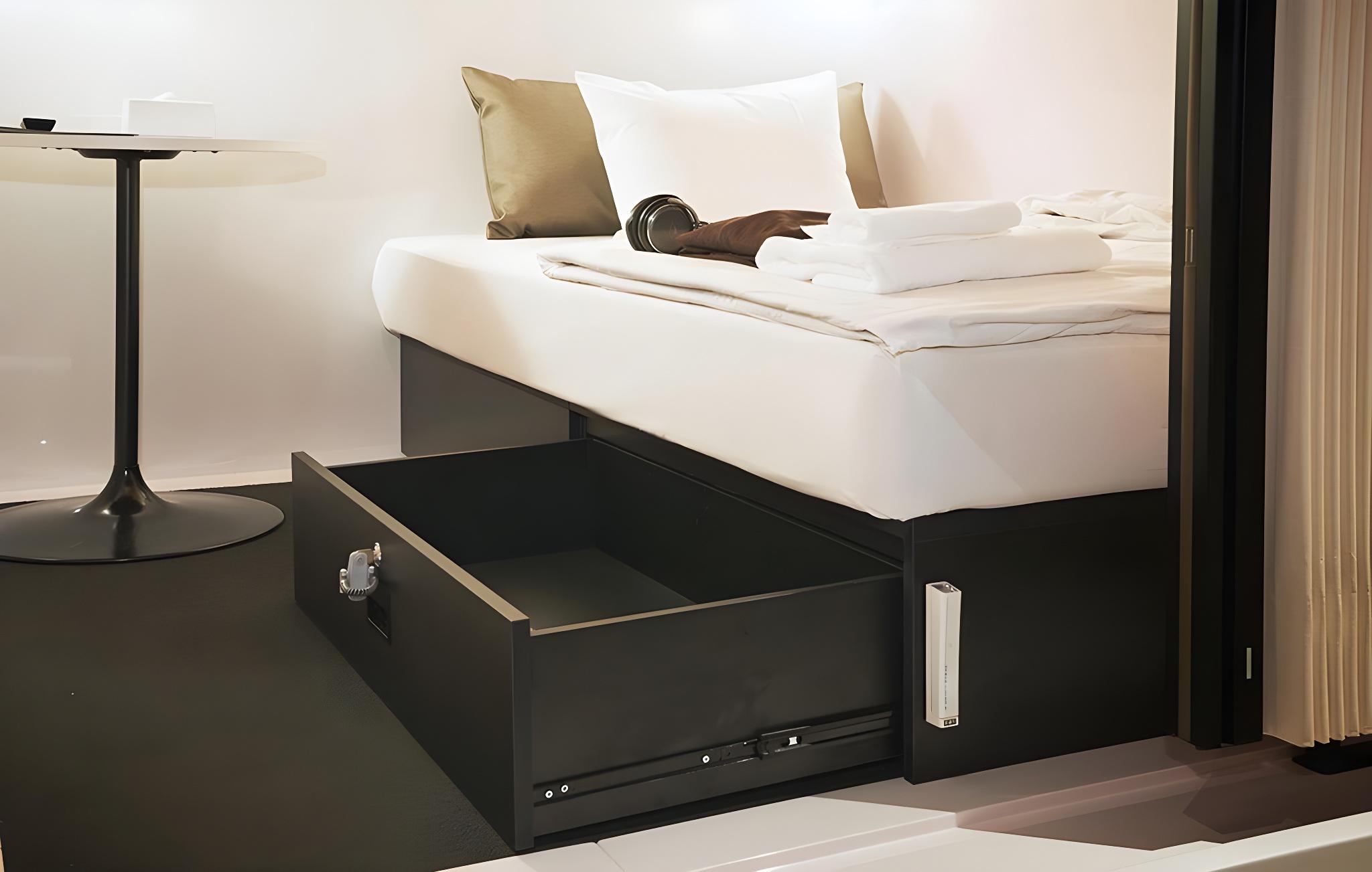 Semi Room, First Class, Cabin, Semi Double Bed