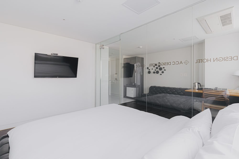 Acc Design Hotel 18/70