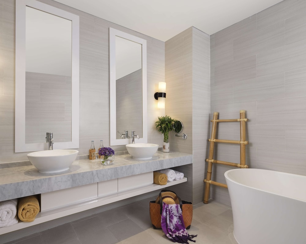 Avani Seminyak Bali Resort 15/77