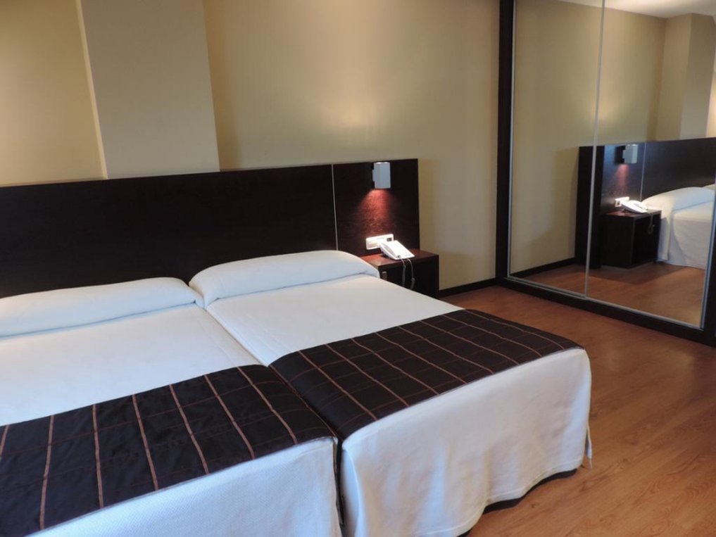 Junquera Hotel 15/40