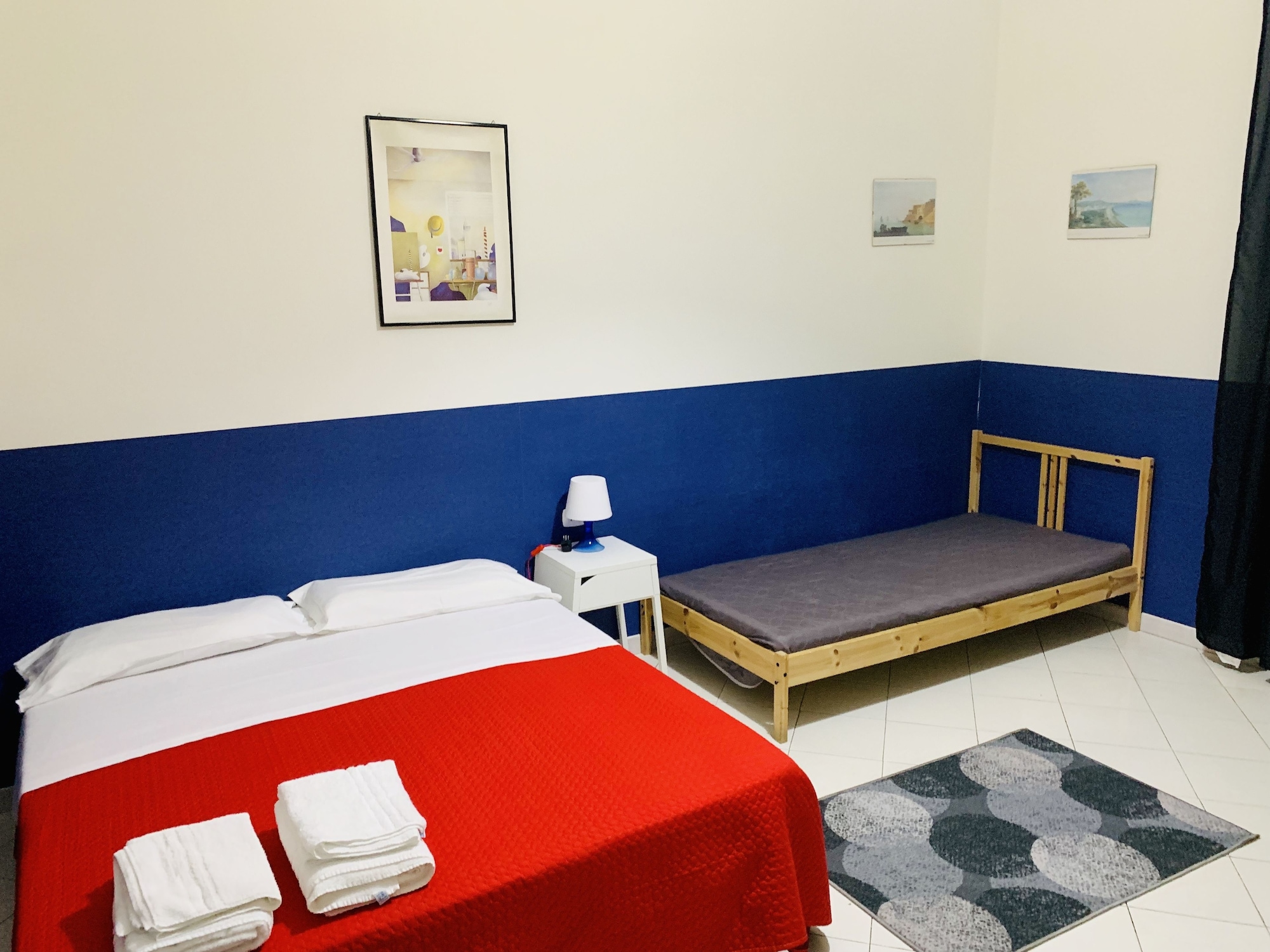 APARTMENT, DOUBLE BED, KITCHENETTE