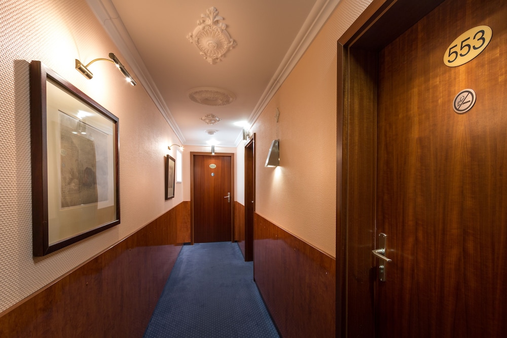 Hotel Atlanta Budget 28/50