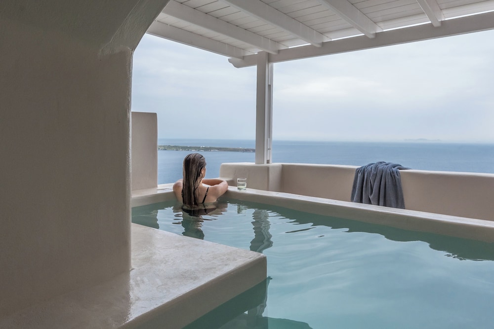 Oia Castle Luxury Suites by Art Maisons 24/50