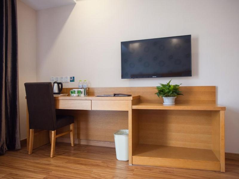 GreenTree Alliance Huzhou Changxing Zhebei Business Square Hotel 3/52