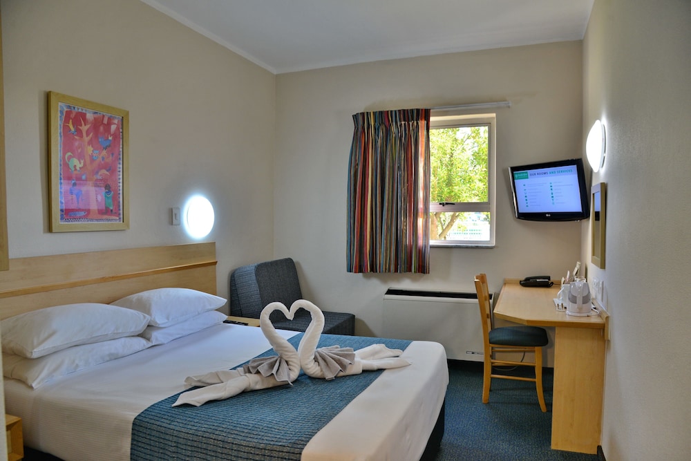 Room, Double Bed