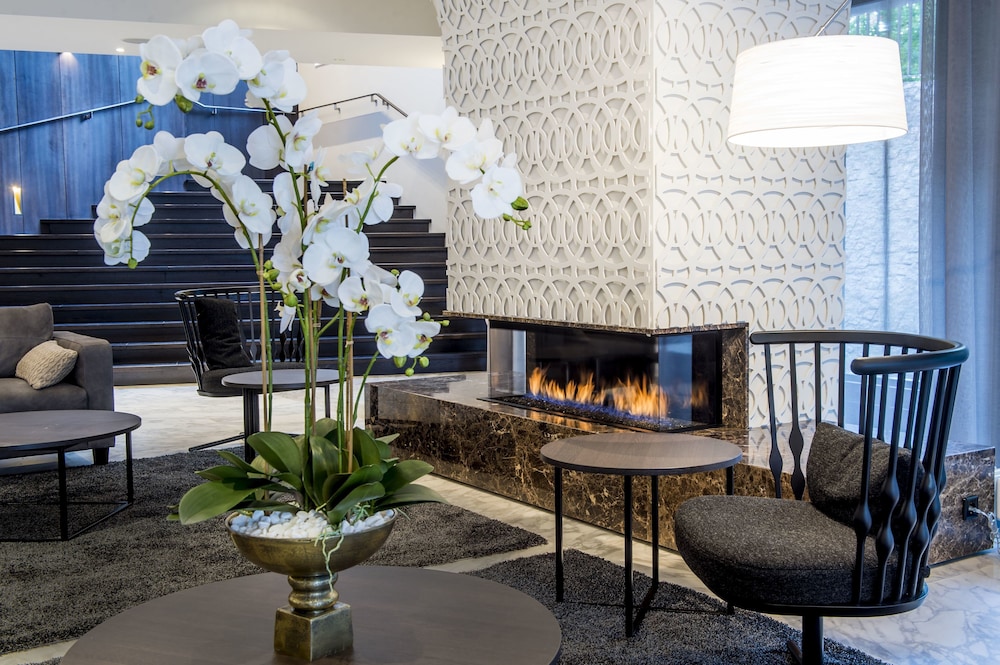 Lydia Hotel 44/70