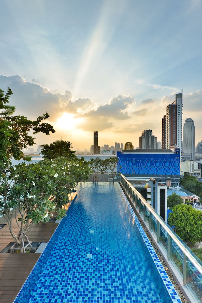 Civic Horizon Hotel Residence 42/49