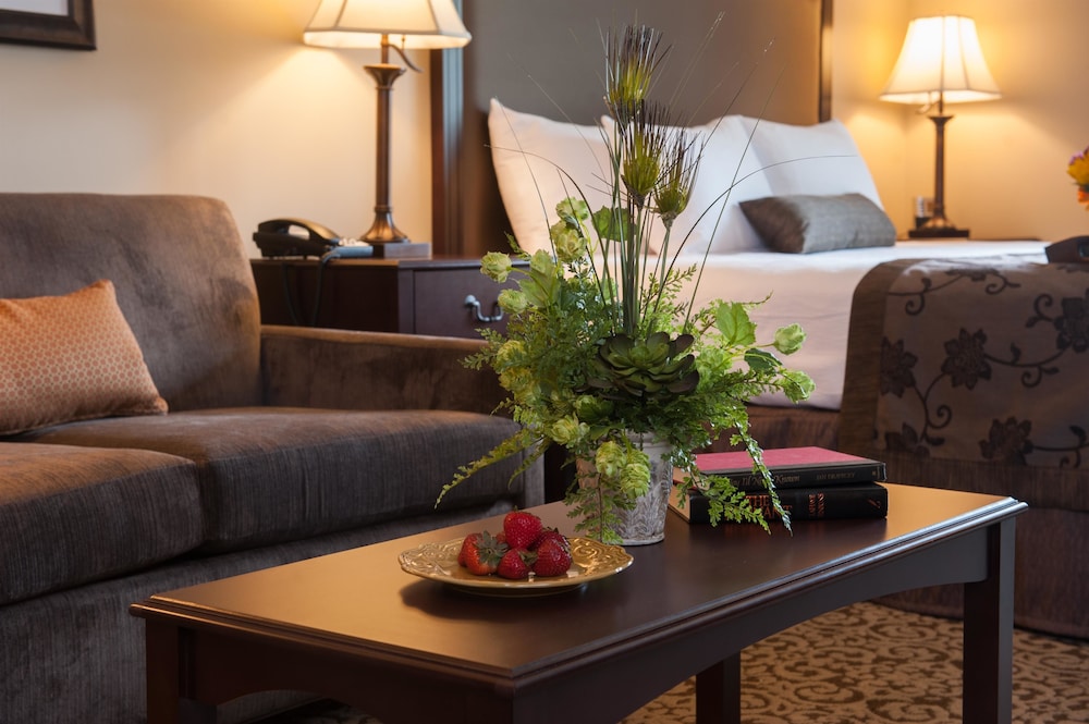 Best Western Plus Intercourse Village Inn & Suites 33/46