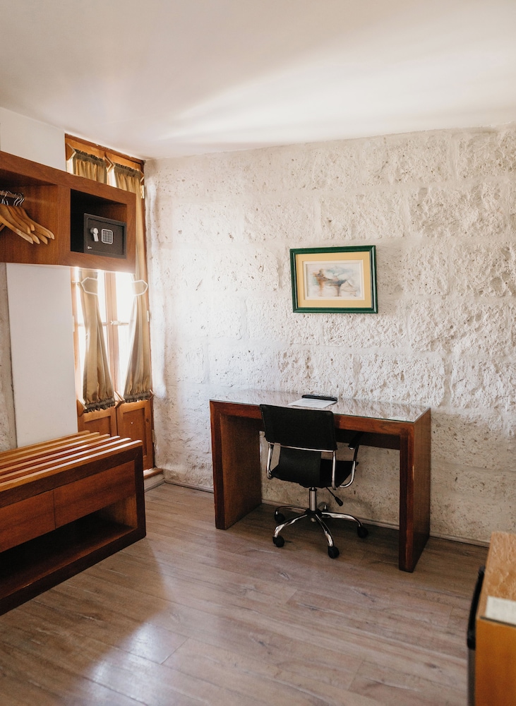 LA HOSTERIA 10/47