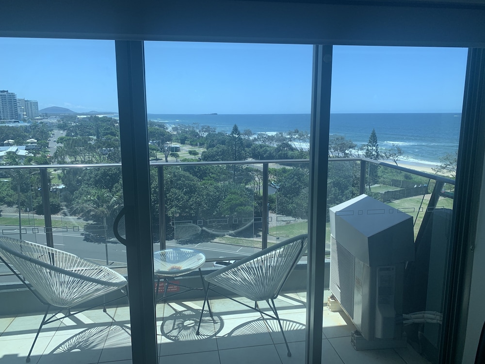 Beachfront Towers 49/80