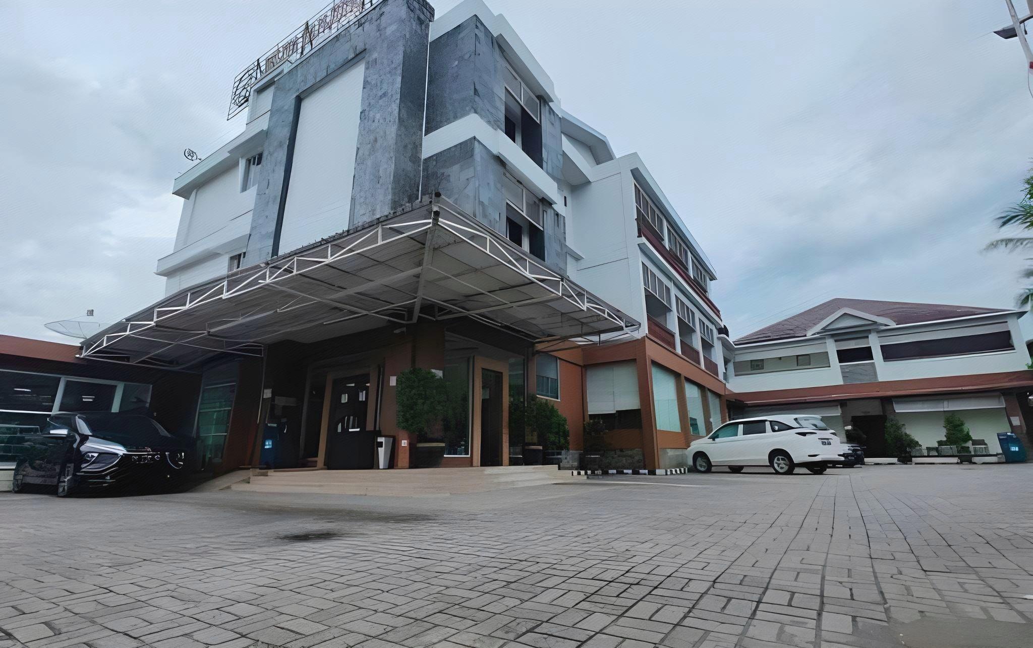 Jelita Tanjung Hotel 49/51