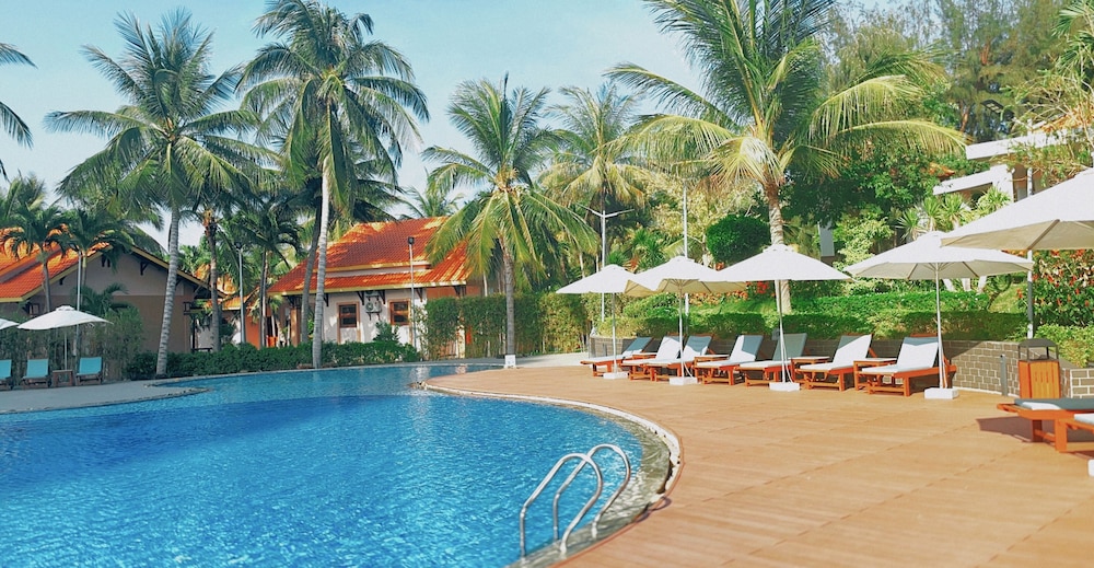 Long Thuan Hotel Resort 45/50