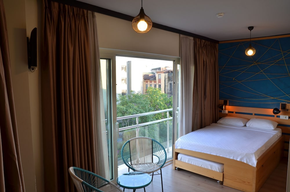 Miller Hotel 17/50