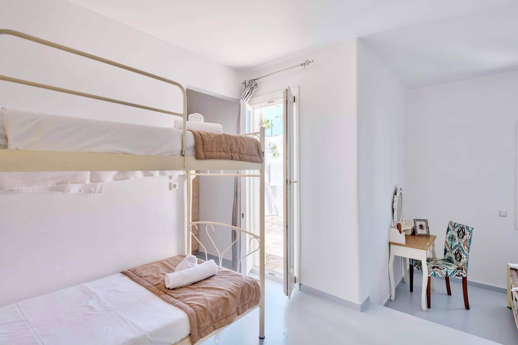 Room, Quadruple, Double and Twin Beds, Garden View