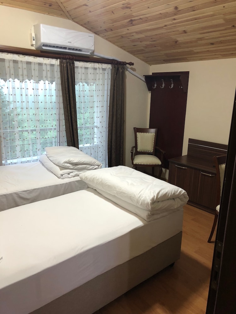 Zarha Mountain Resort 28/72
