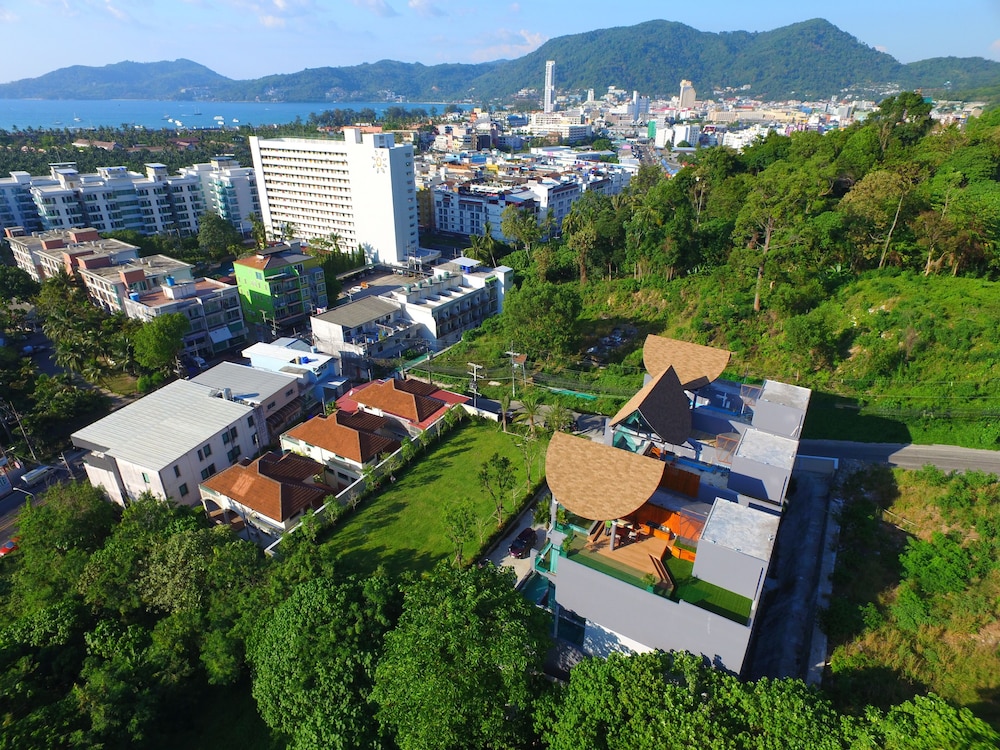 Bukit Pool Villas 31/44