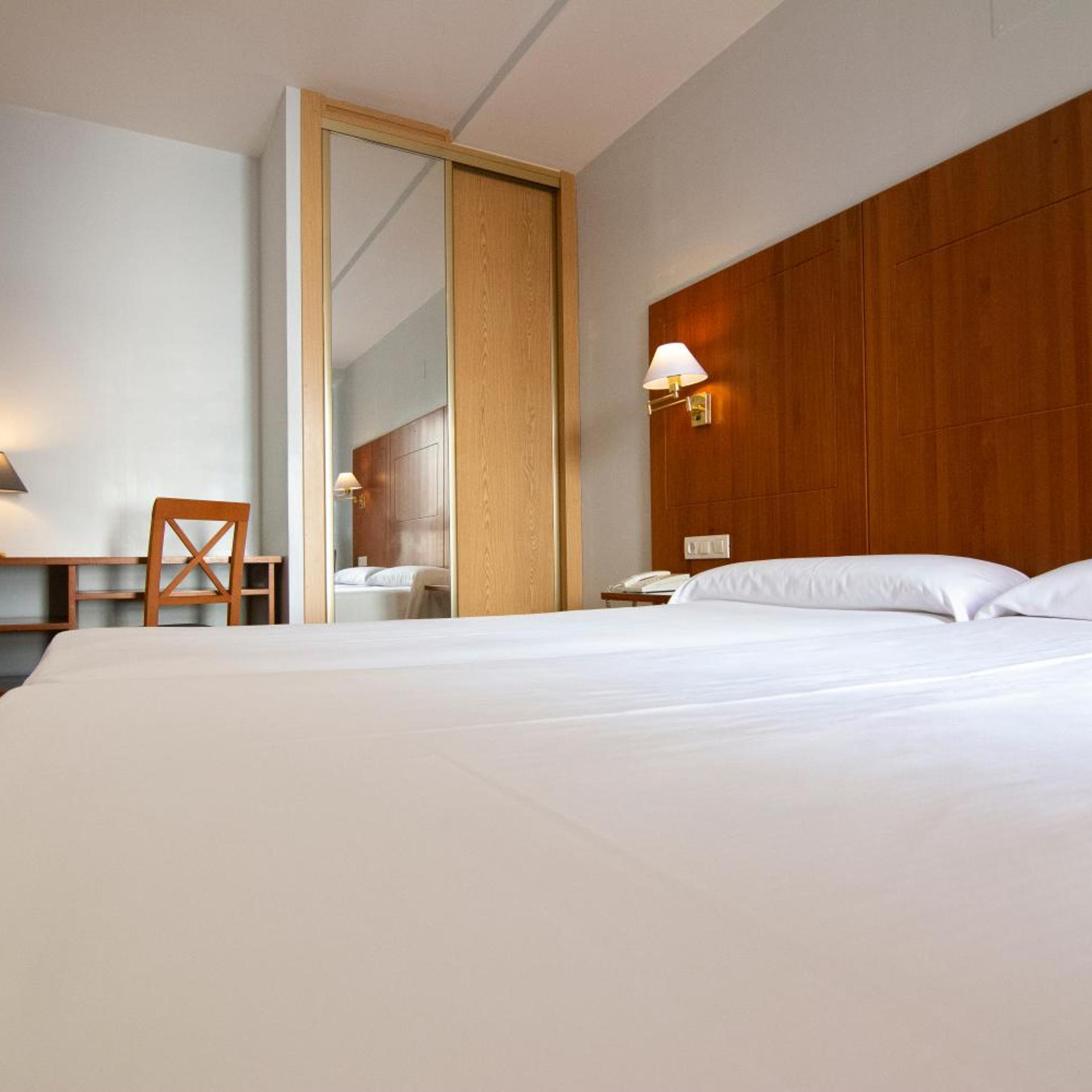 Room, Double or Twin Bed, Hispania 3/10