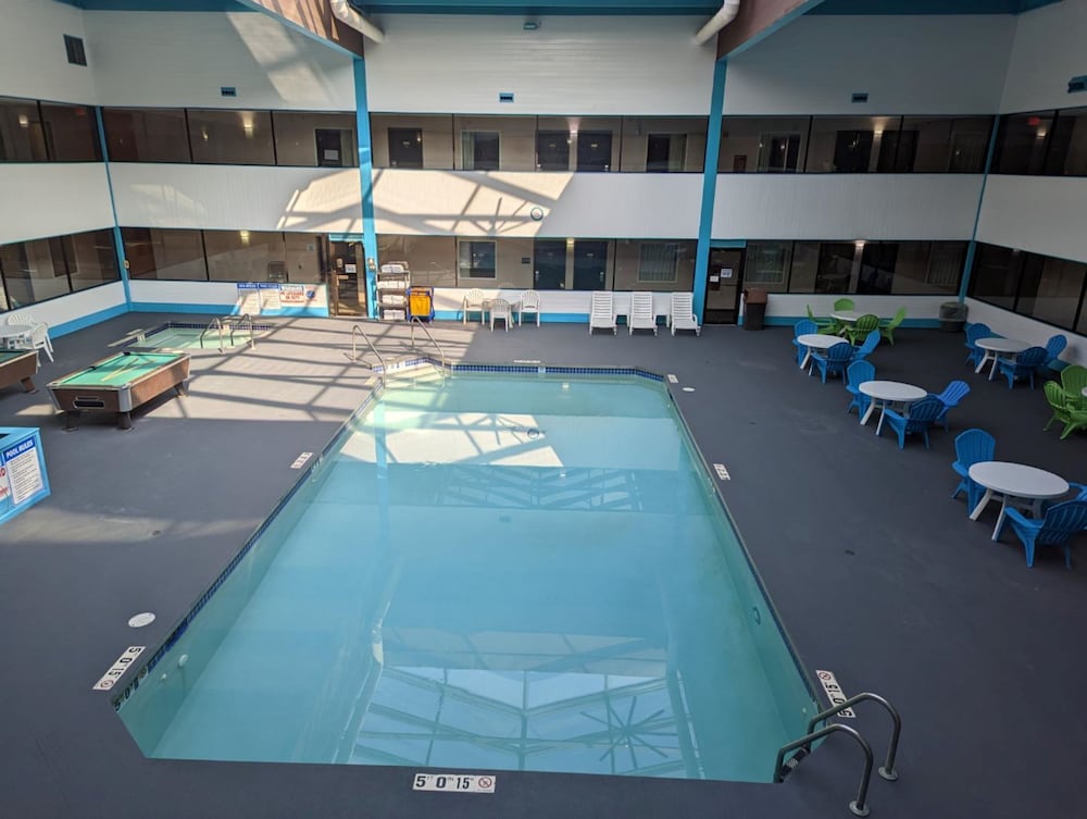 Woodfield Inn and Suites 36/60