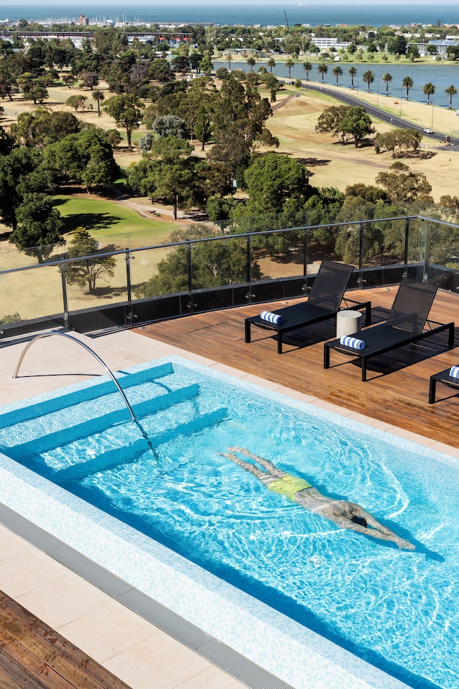Tyrian Serviced Apartments Melbourne 24/48