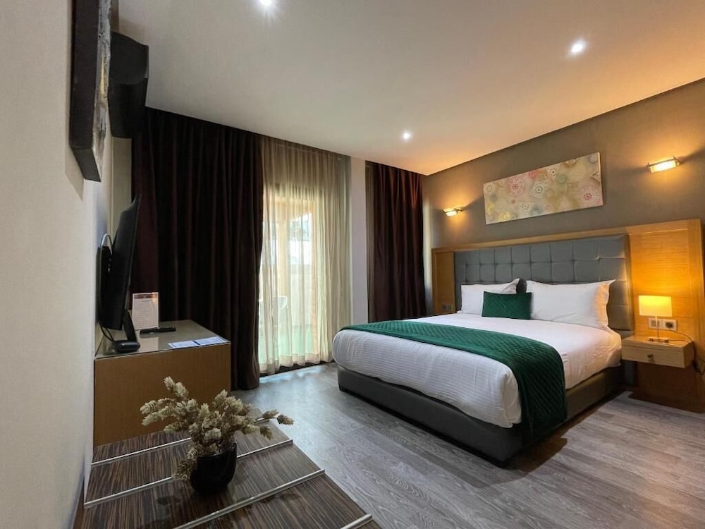 Silver Suites Hotel & Spa 28/63