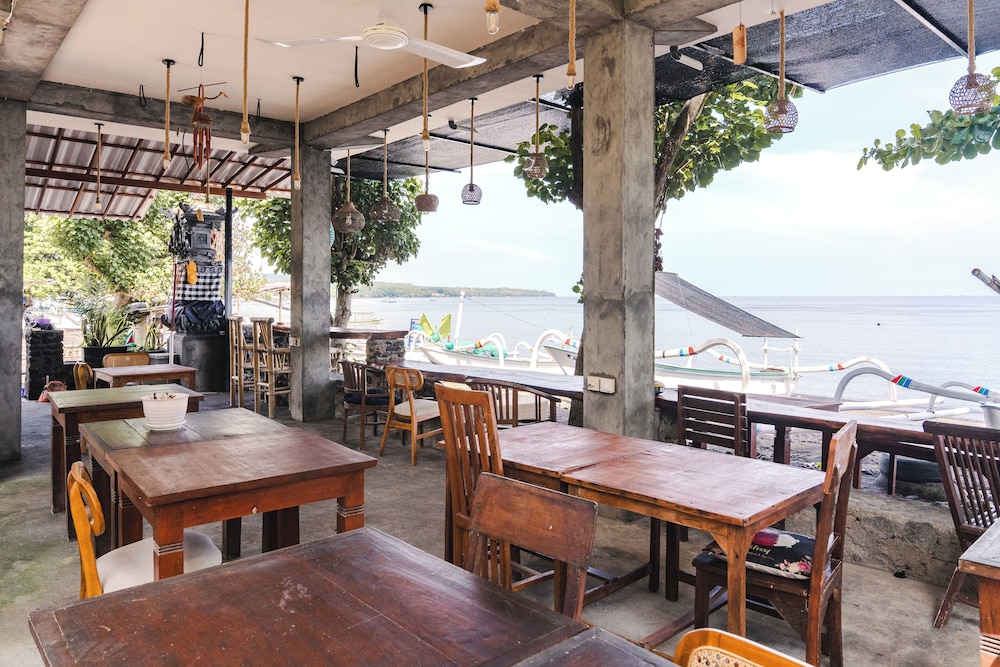 Amed Sari Beach Guesthouse 29/50