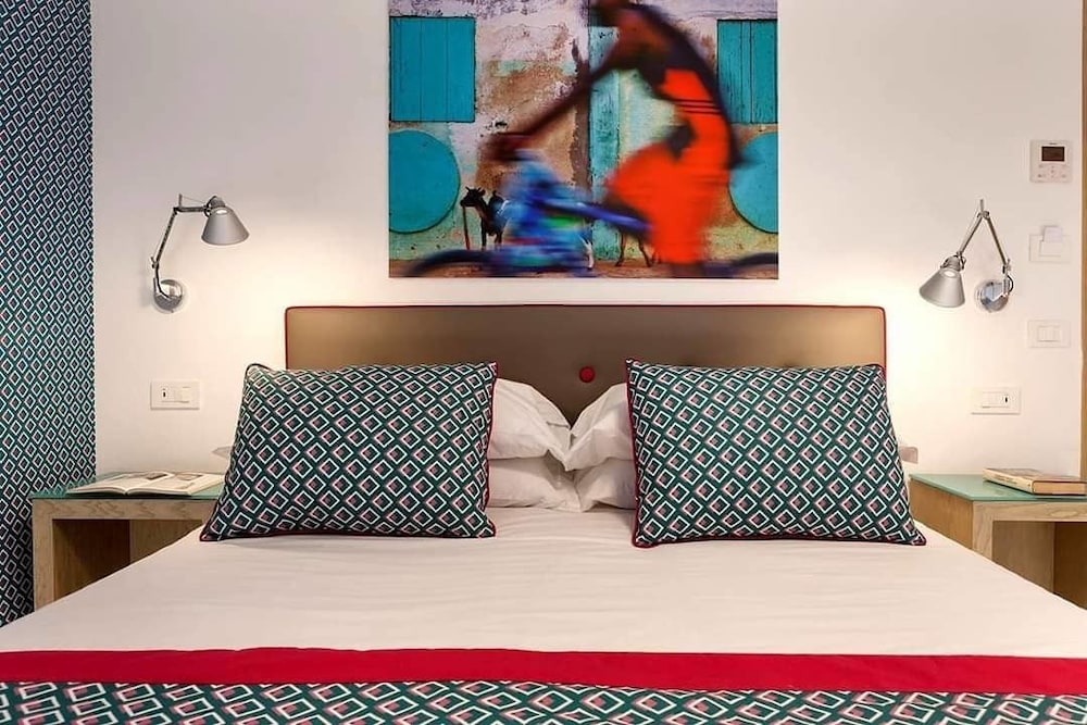 Room, Double Bed