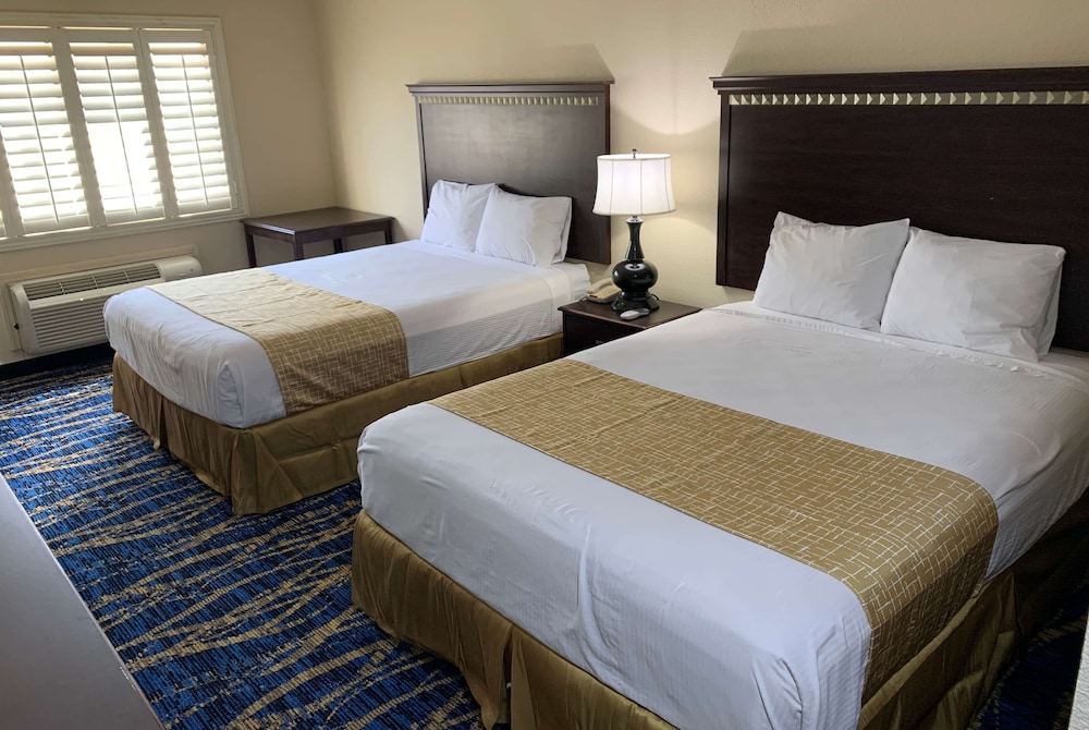 Travelodge by Wyndham Odessa 8/30