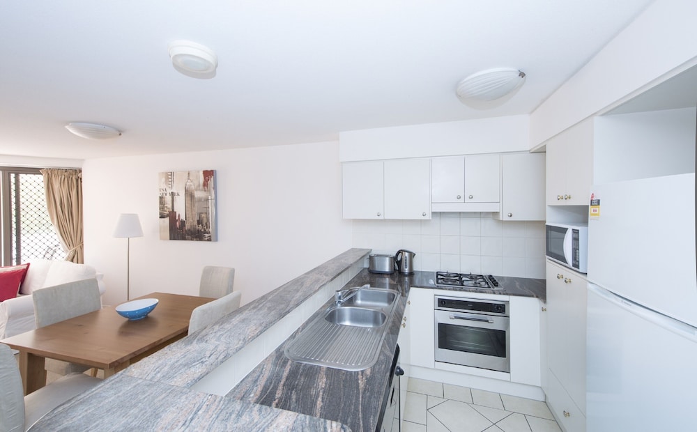 The Oasis Apartments 45/66