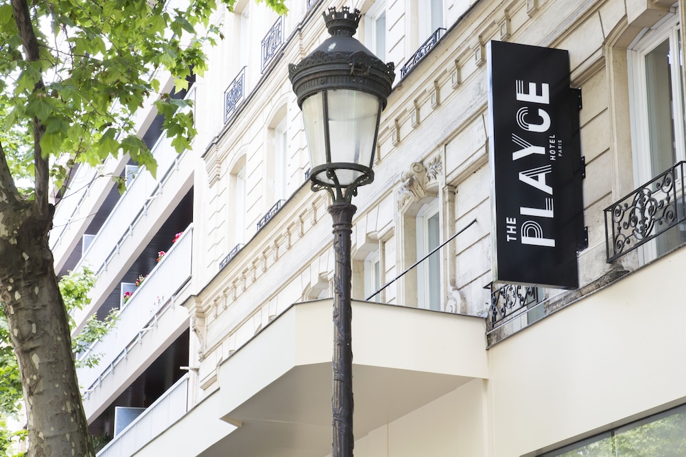 Hotel The Playce by Happyculture in PARIS