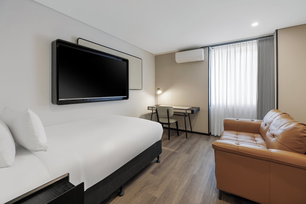 Premium, Queen Bed