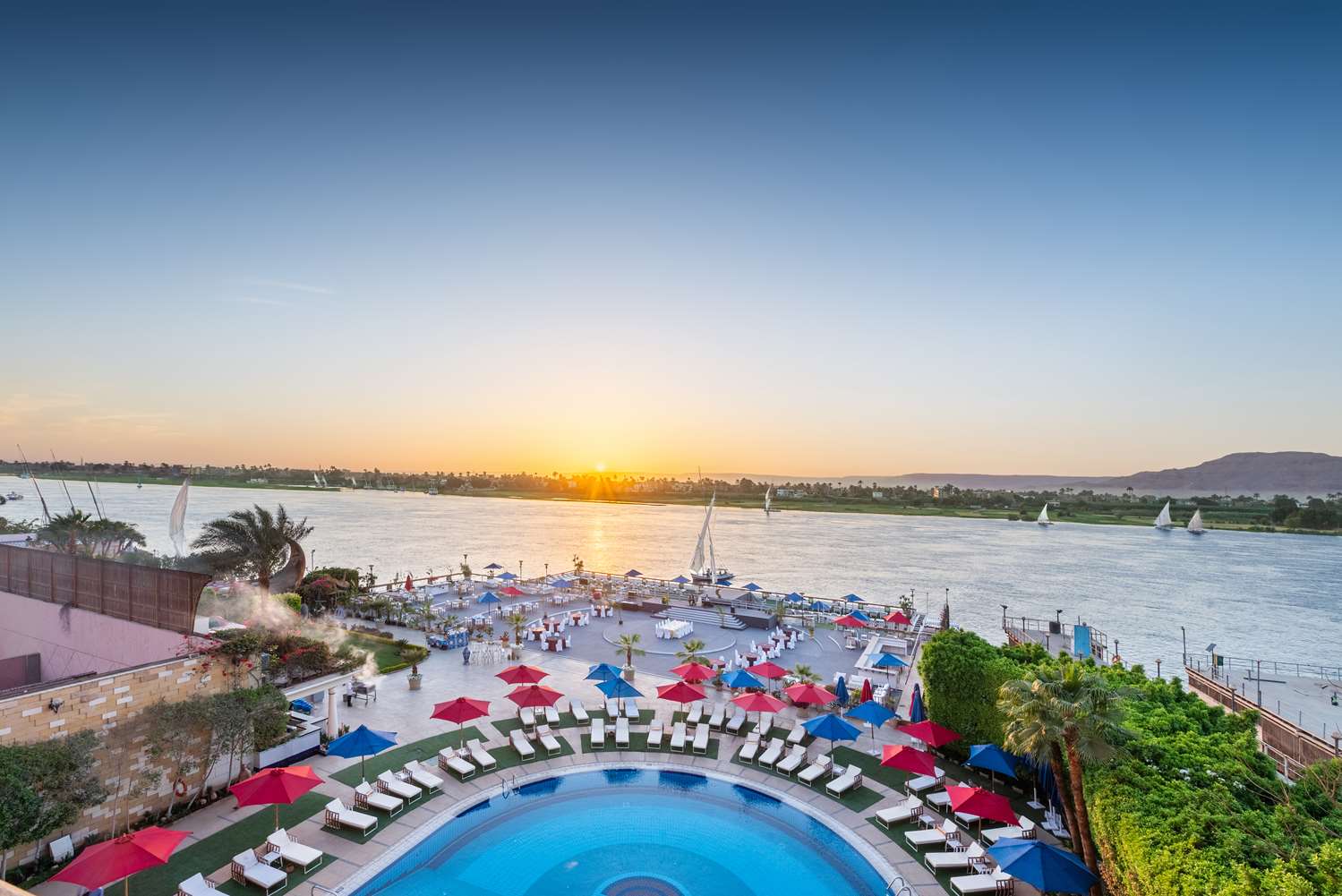Sonesta St George Hotel 41/44