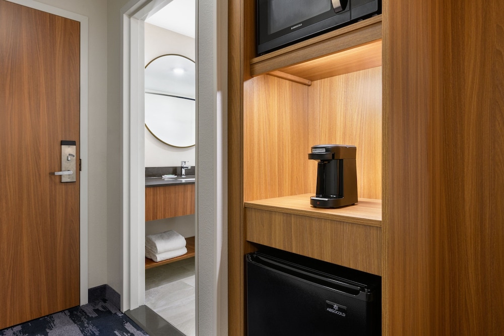 Fairfield Inn & Suites by Marriott Orlando at Millenia 30/30