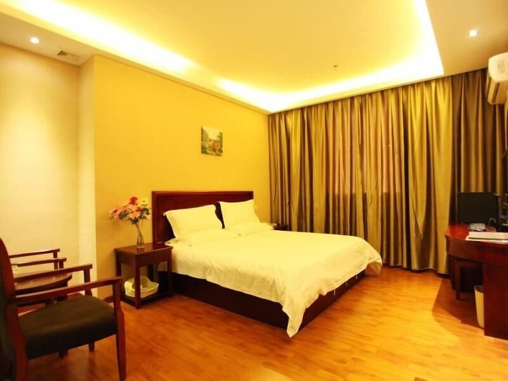 GreenTree Inn Guangzhou Panyu Bus Station Business Hotel 14/24