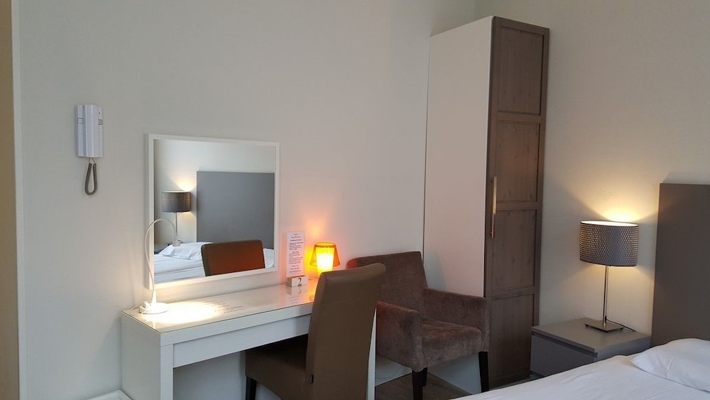 Hotel Corner House 26/55