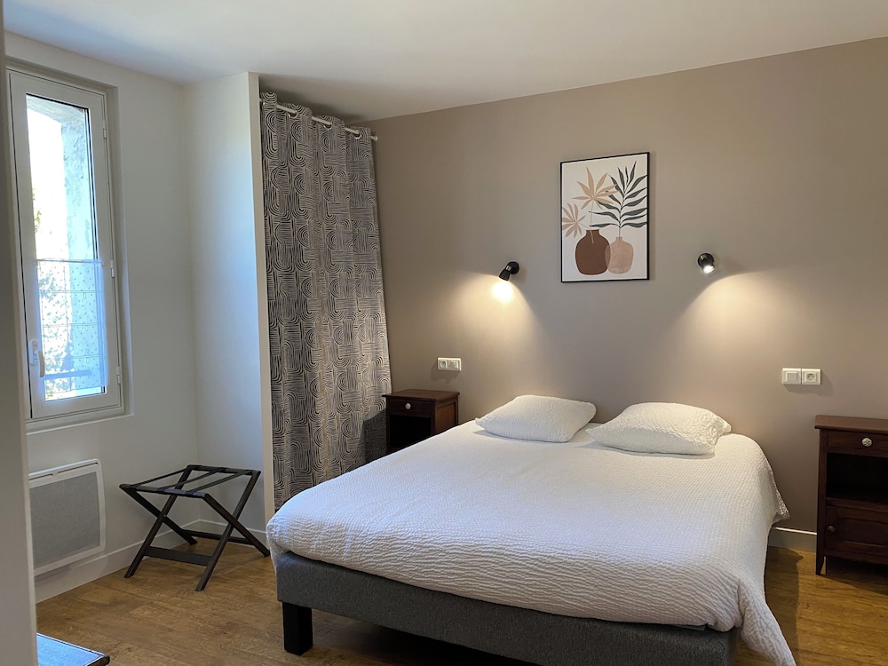 HOSTELLERIE DU CLOS PITE 18/56