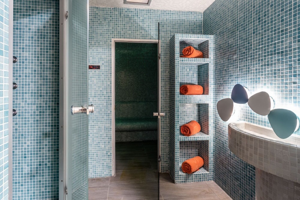 Elysian Luxury Hotel & Spa 19/50