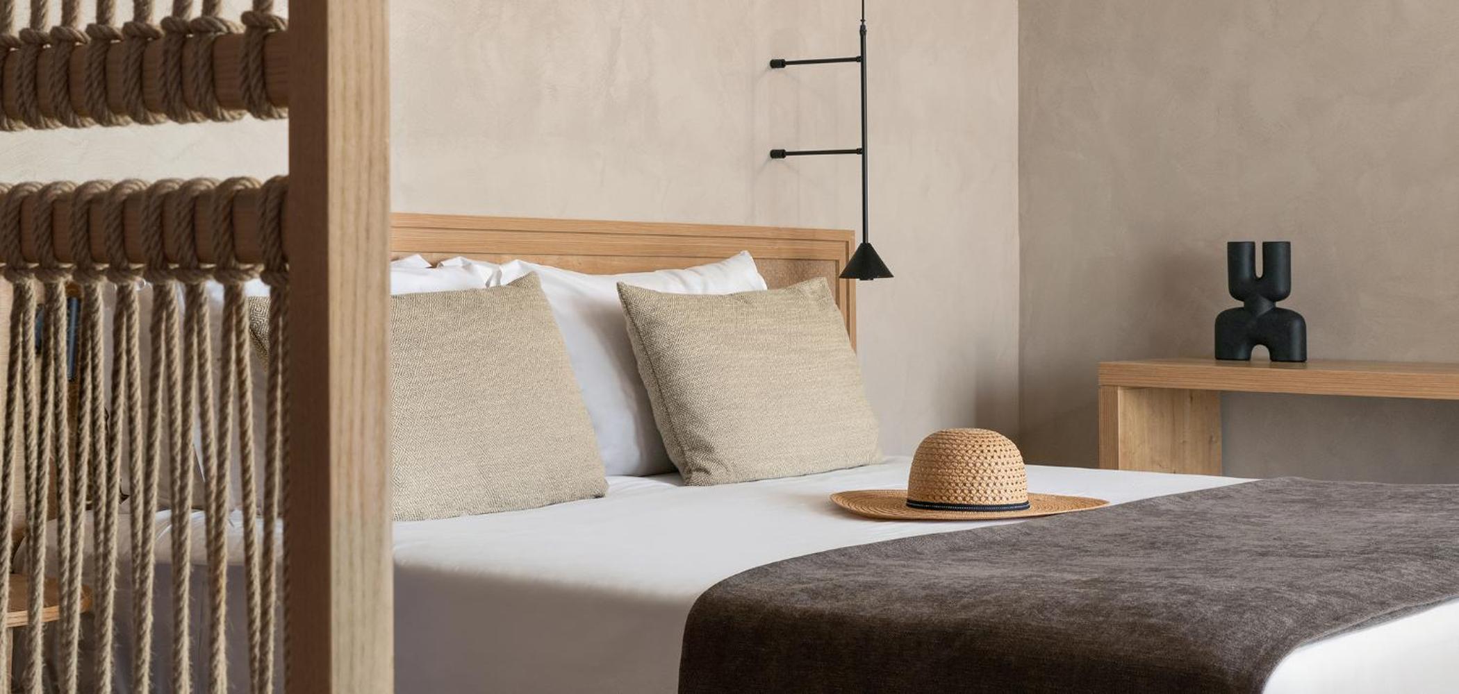 Suite, Sea Front 2/5