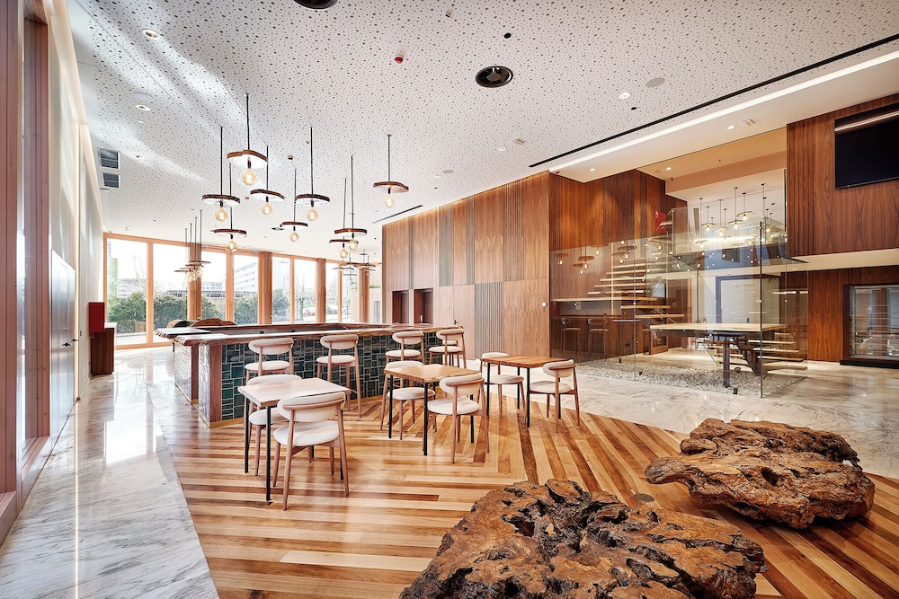 The Log Porto Hotel by Piamonte Hotels 44/50