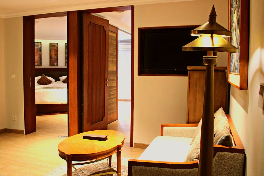 Ramayana Suites and Resorts 66/80