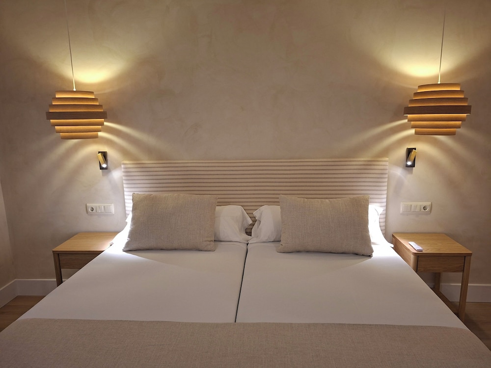 Standard, Single, Double Bed, Del Mar Hotel And Spa 3/3