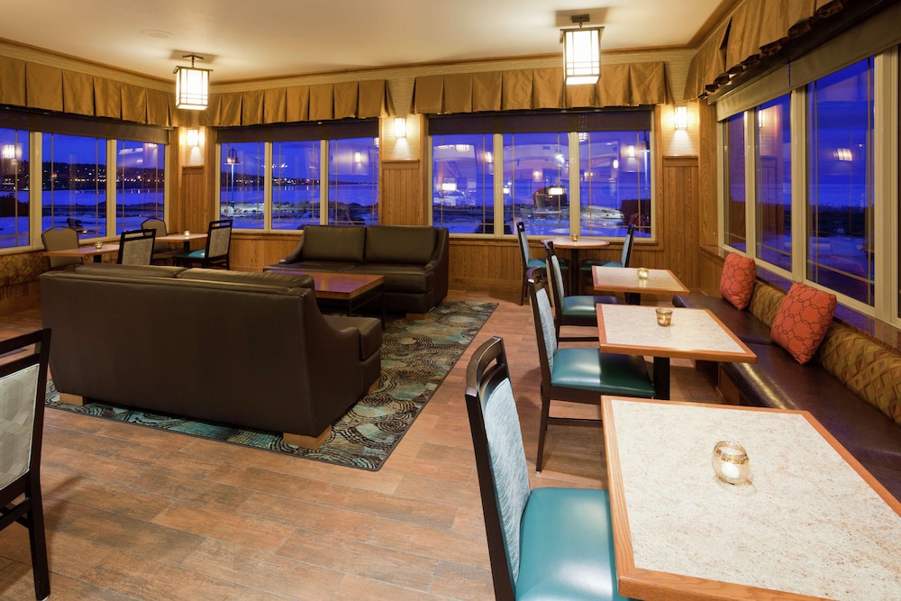 Hampton Inn Duluth Canal Park 38/77
