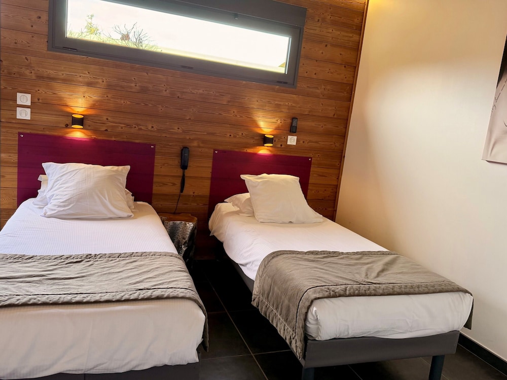 CLASSIC, TWIN BEDS