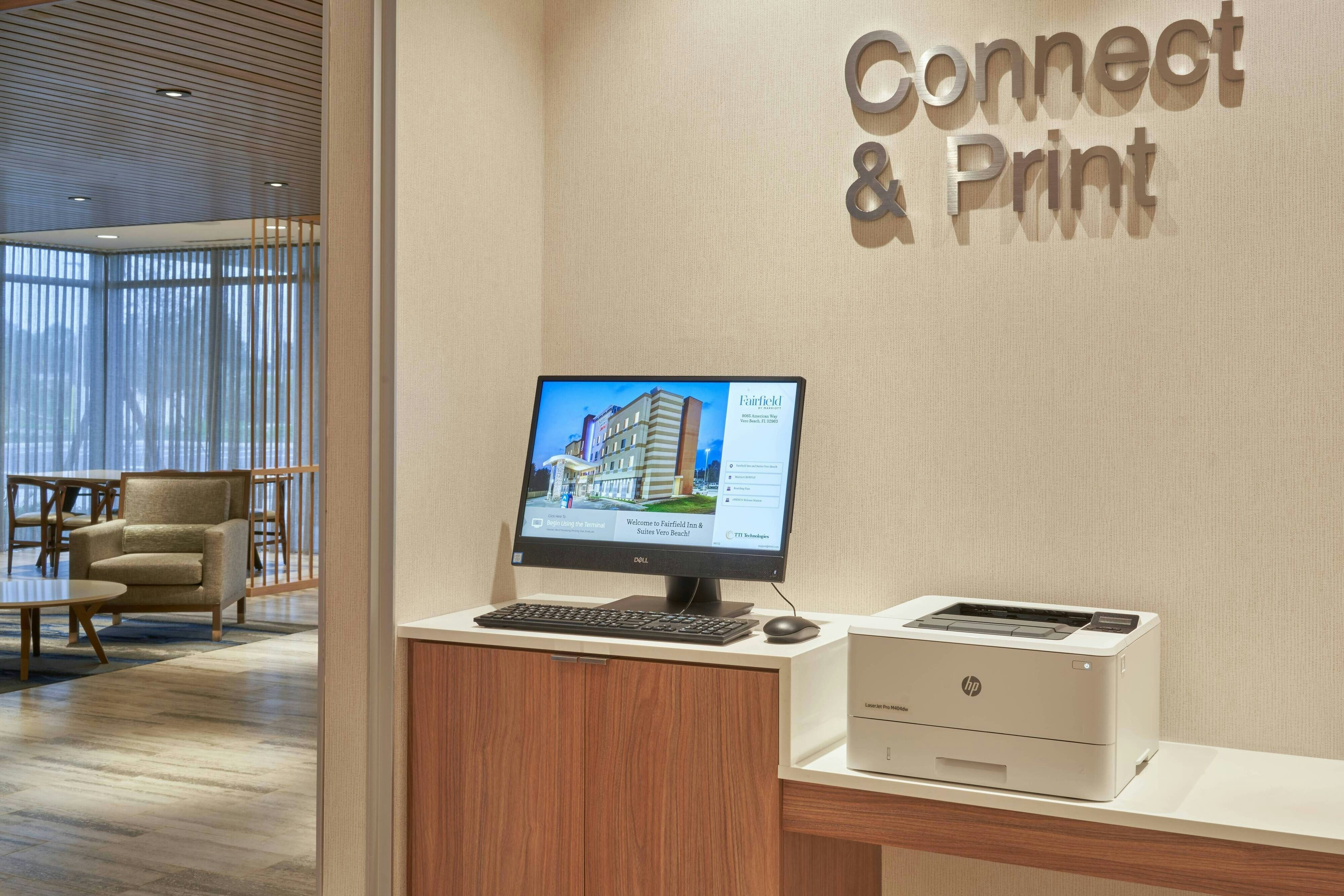 Fairfield Inn & Suites Vero Beach 21/22