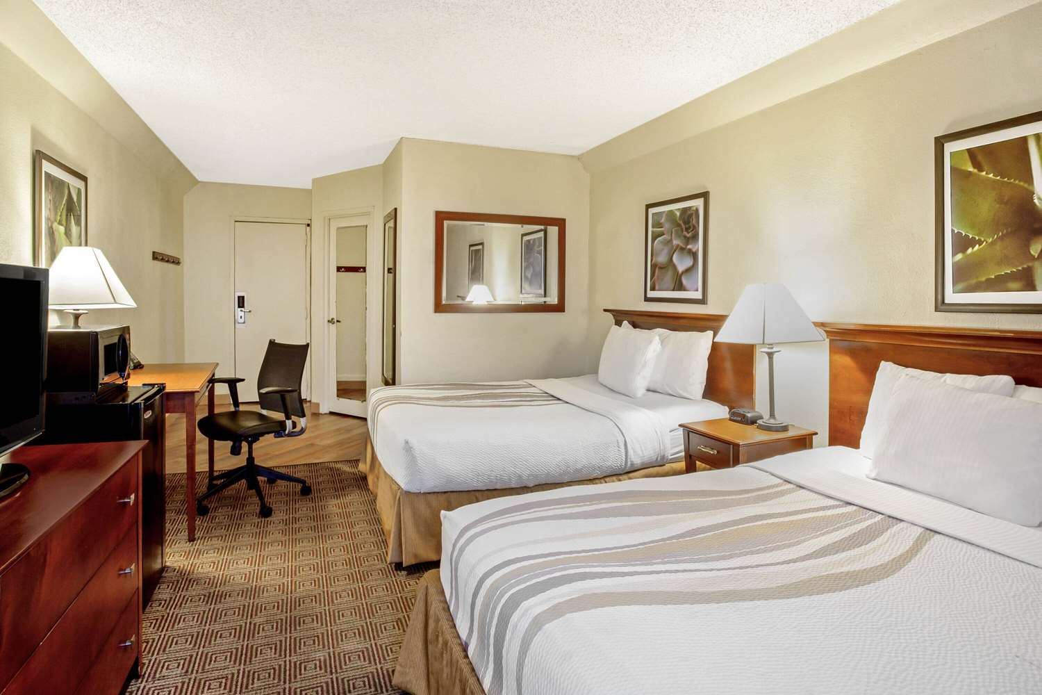 La Quinta Inn & Suites by Wyndham Stamford / New York City 20/59