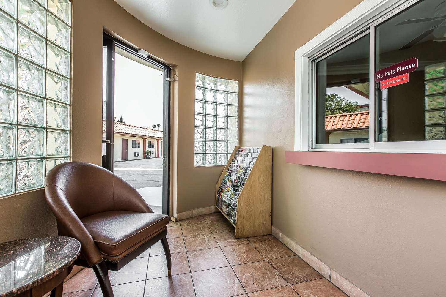 Rodeway Inn Ventura Midtown 37/48
