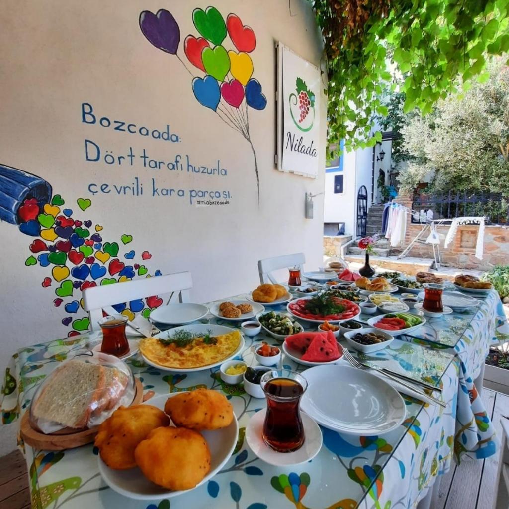 Nilada Bozcaada 3/20