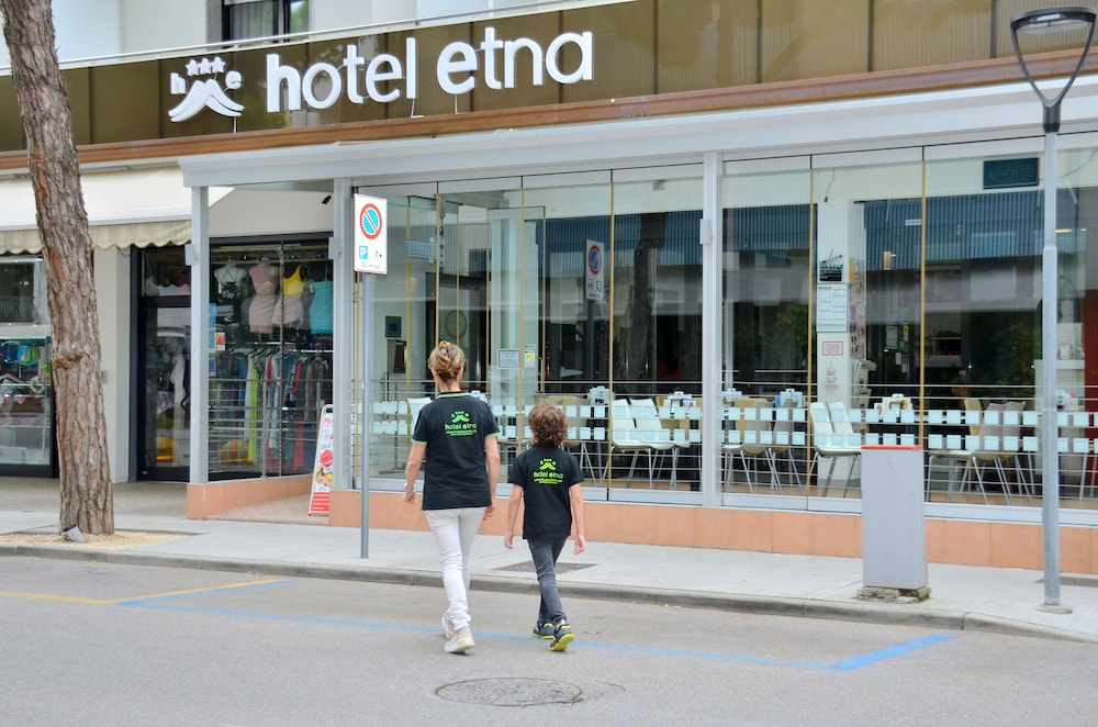 Etna Hotel 6/50