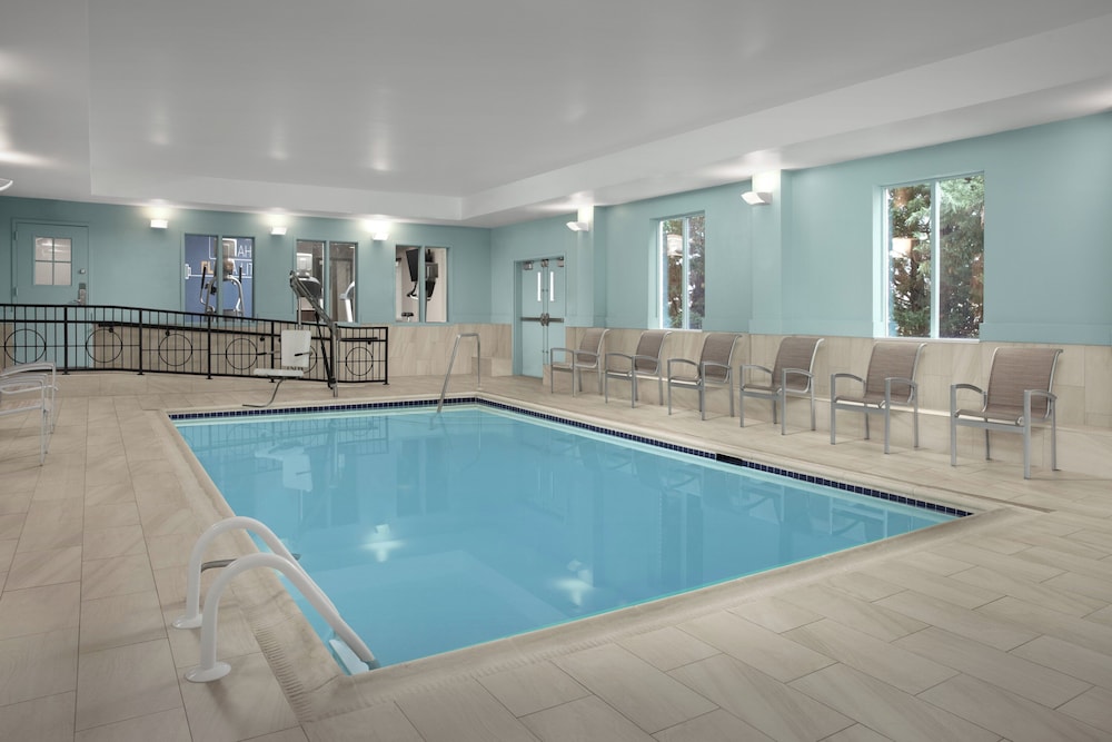 swimming pool spa